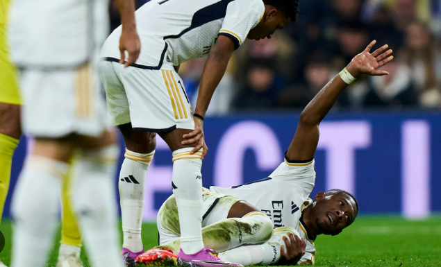 Real Madrid kärsii ison kolauksen puolustuspäässä, kun David Alaba repi ristisiteen